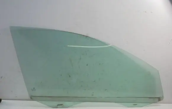 Volkswagen PASSAT B6 Front door window glass four-door 