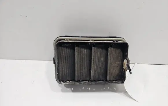 BMW X1 E84 Quarter panel pressure vent 64226905748
