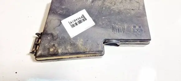 Volvo S40 Fuse box cover 318818101