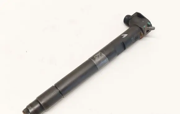 Fuel injector