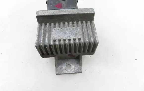Renault Trafic II (X83) Glow plug pre-heat relay