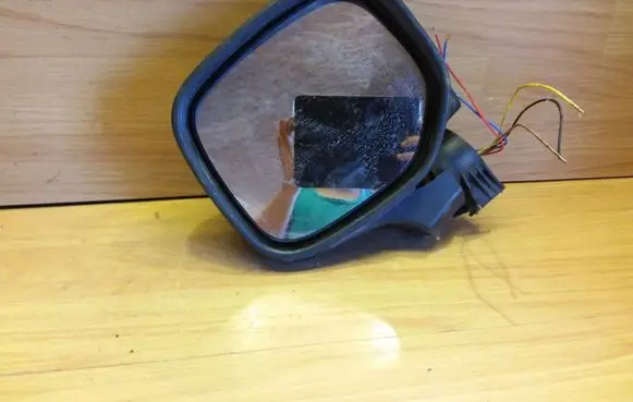 Citroen Berlingo Front door electric wing mirror