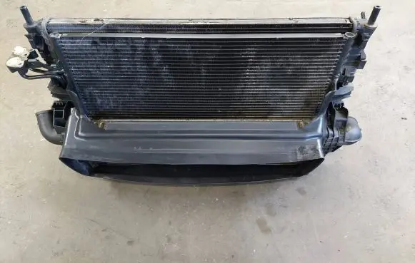 Volvo V50 Radiator set 5m5h8005 4n5h9l440vf