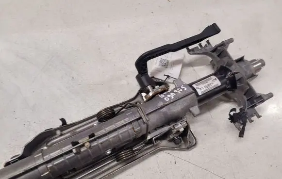 BMW 1 E81 E87 Steering wheel axle 3230678699A101 831401084515