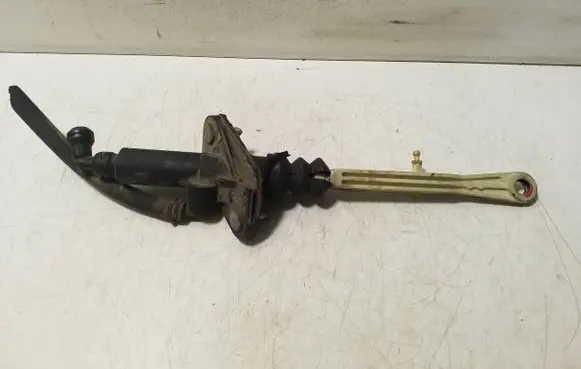 Volvo S60 Clutch master cylinder 8636540