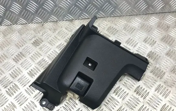 Dashboard lower bottom trim panel