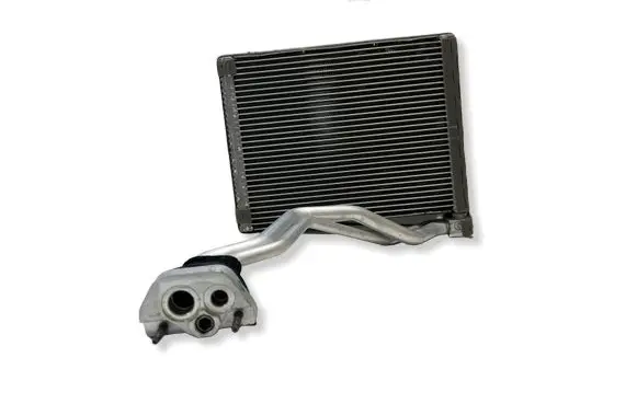 Tesla Model 3 Air conditioning (A/C) radiator (interior) 