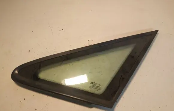 Opel Zafira A Front triangle window/glass 004367917
