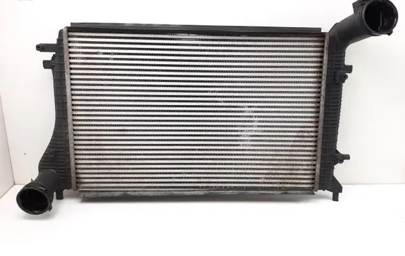 Skoda Octavia Mk2 (1Z) Intercooler radiator 1K0145803AM