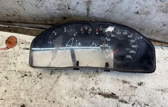 Audi A4 S4 B5 8D Speedometer (instrument cluster) 88311225