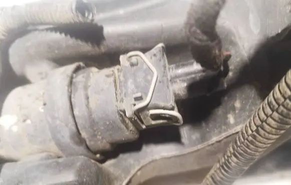 Opel Zafira B Headlight washer pump 