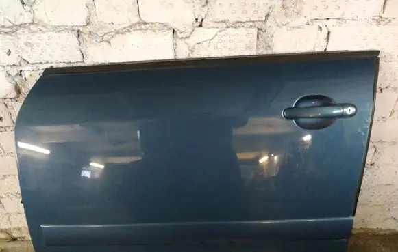 Audi A2 Front door