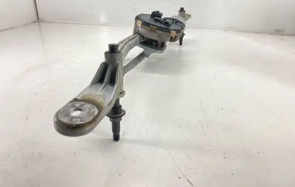 BMW 6 F06 Gran coupe Front wiper linkage and motor 61617306272 7306272