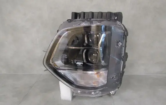 Hyundai Santa Fe Headlight/headlamp 92101S1100