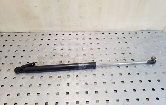 Subaru Forester SG Tailgate/trunk strut/damper