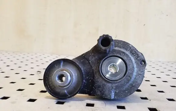 Opel Antara Alternator belt tensioner 25182787