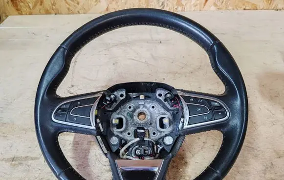 Renault Kadjar Steering wheel 484005825R 627454300A 628660900D