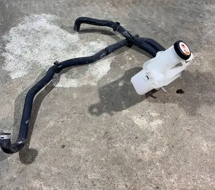 Lexus ES VII XZ10 Coolant expansion tank/reservoir
