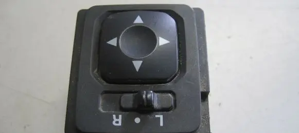 Citroen C-Crosser Wing mirror switch 183569