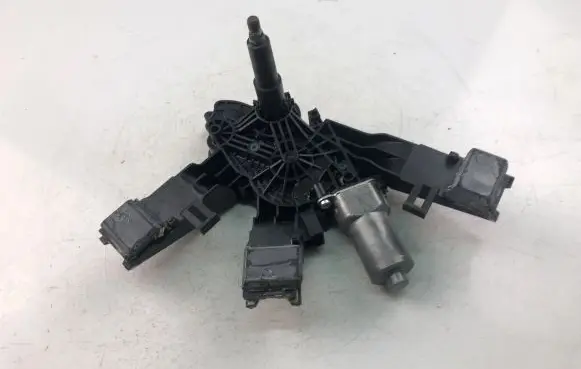 Peugeot 308 Wiper motor 9677680580