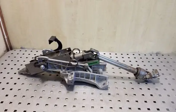 Volvo XC60 Steering wheel axle ZG511361H