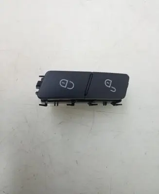 Mercedes-Benz E W212 Central locking switch button A2048706310