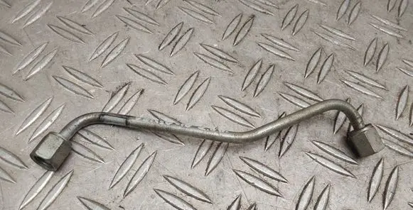 Toyota Verso Fuel injector supply line/pipe