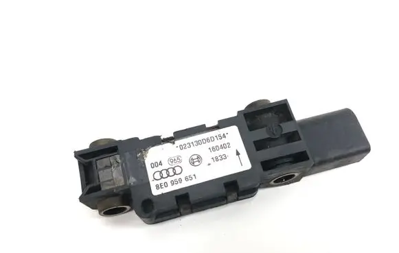 Audi A4 S4 B6 8E 8H Airbag deployment crash/impact sensor 8E0959651