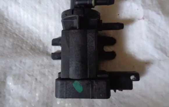 Peugeot 5008 Turbo solenoid valve 9665886280