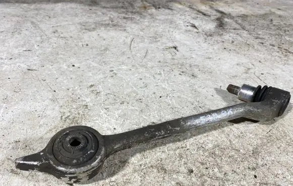 BMW 5 E39 Front control arm 1097184