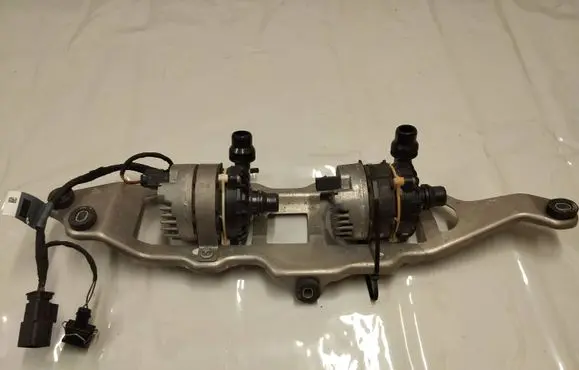 Mercedes-Benz AMG GT R190 C190 Electric auxiliary coolant/water pump A0005002300 A2C39973900 17T2700363