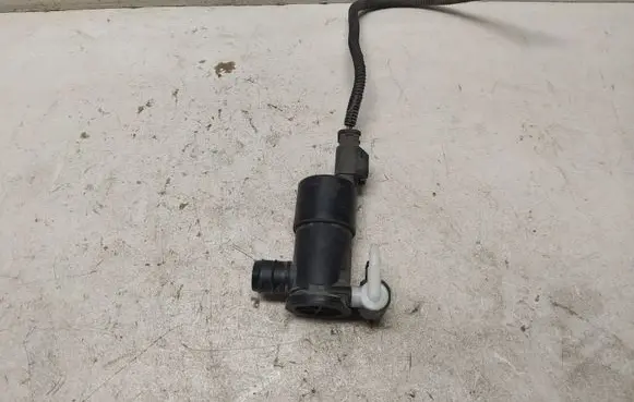 Peugeot 2008 II Windscreen/windshield washer pump 9825894180