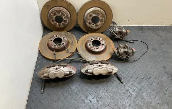 BMW 3 F30 F35 F31 Brake discs and calipers set 
