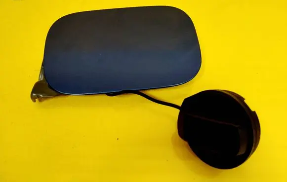 Audi A4 S4 B6 8E 8H Fuel tank cap 8E0010183S