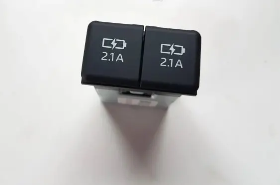 USB socket connector