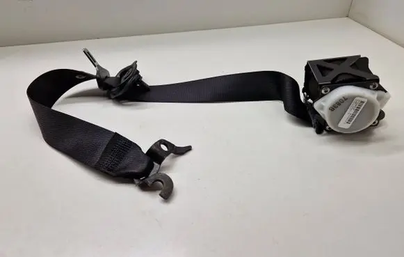 BMW X3 F25 Front seatbelt S2725843206 14B1131P0271