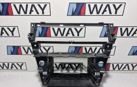 BMW 6 E63 E64 Bracket in trunk/boot 7008928