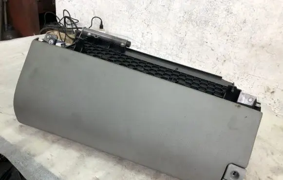 Lexus IS 220D-250-350 Glove box 5551353020