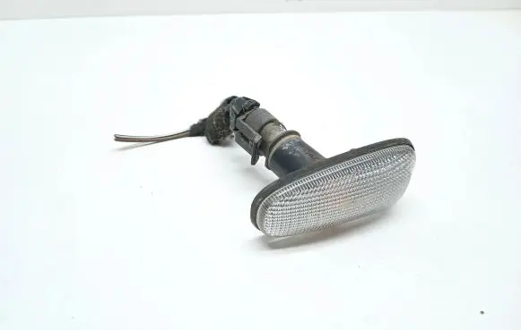 Opel Zafira A Front fender indicator light