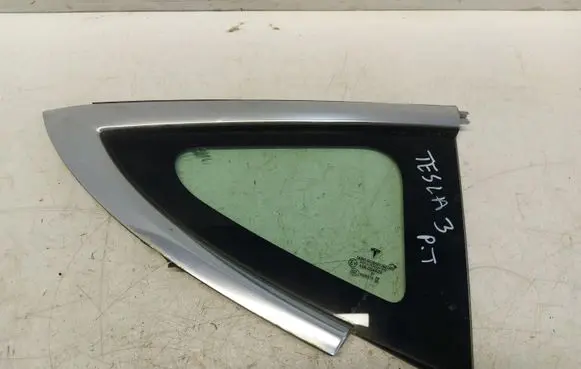 Tesla Model 3 Rear side window