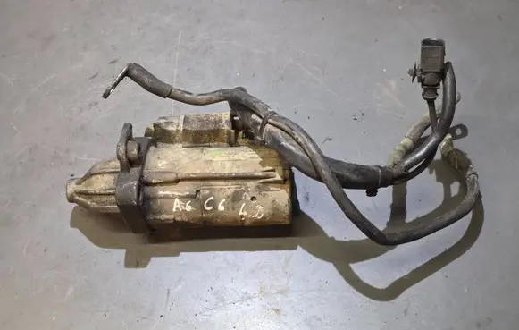 Audi A6 S6 C6 4F Starter motor 079911023D D7G6