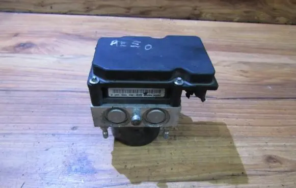 Nissan Micra ABS Pump 0265800319 3890410205