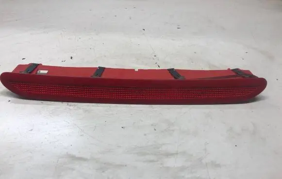Volkswagen PASSAT B7 Third/center stoplight 1K6945097G S302611744