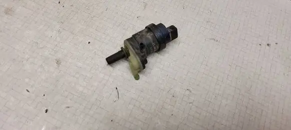 Opel Zafira B Windscreen/windshield washer pump 13248320