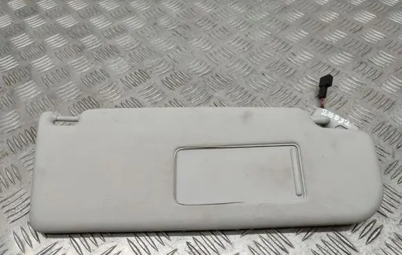 Volkswagen PASSAT CC Sun visor