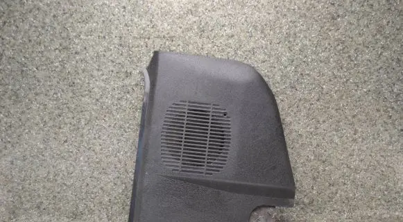 BMW 3 E30 Side speaker trim/cover 19355920
