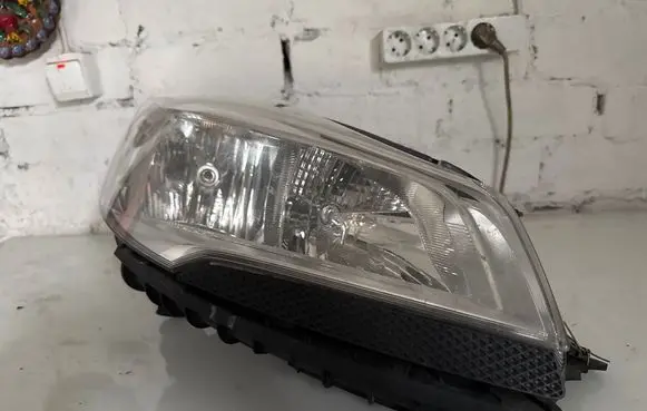 Headlight/headlamp