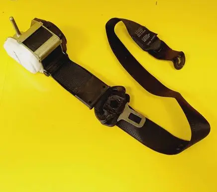 Opel Vectra B Front seatbelt 90462770