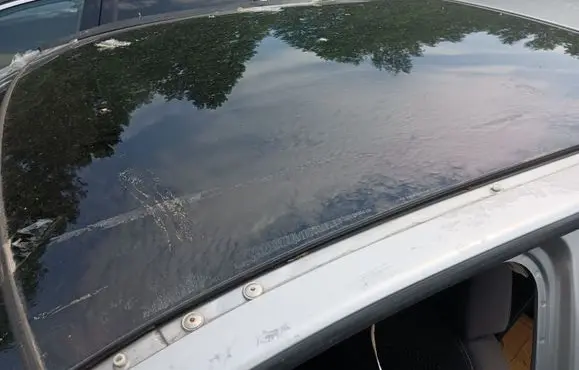 Nissan Qashqai Sunroof glass 