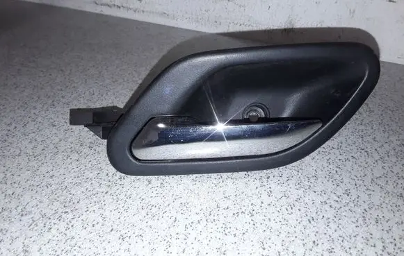 BMW 5 E39 Front door interior handle 8226049